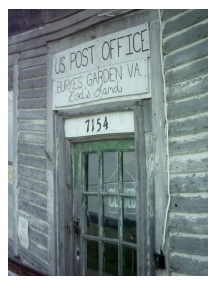 Burkes Gardne Post Office - photo by author